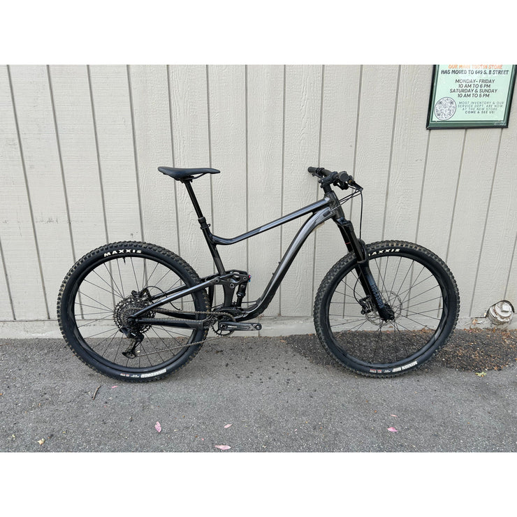 Giant Trance X 29 2 - DEMO, Full View Drive Side