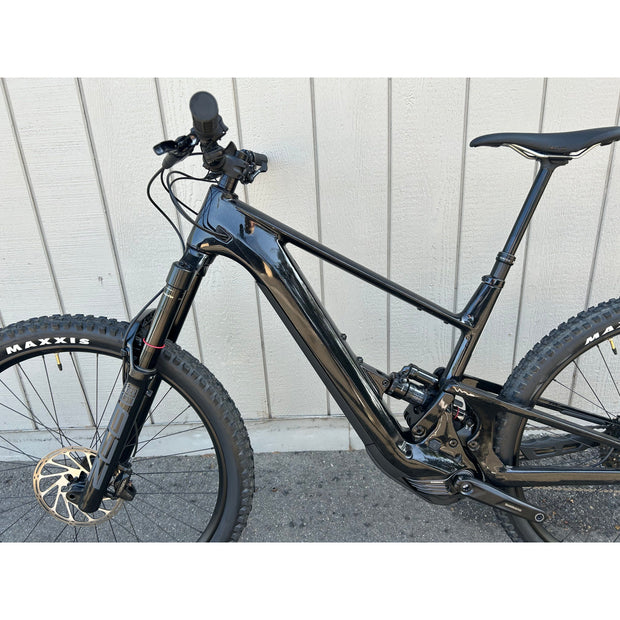 2024 Scor 4060 Z LT NX Black Large, Returned, Front Half View Non Drive Side