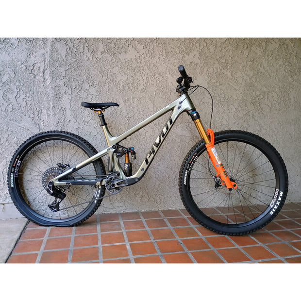 2023 Pivot Firebird PRO X0 Eagle Transmission, Air