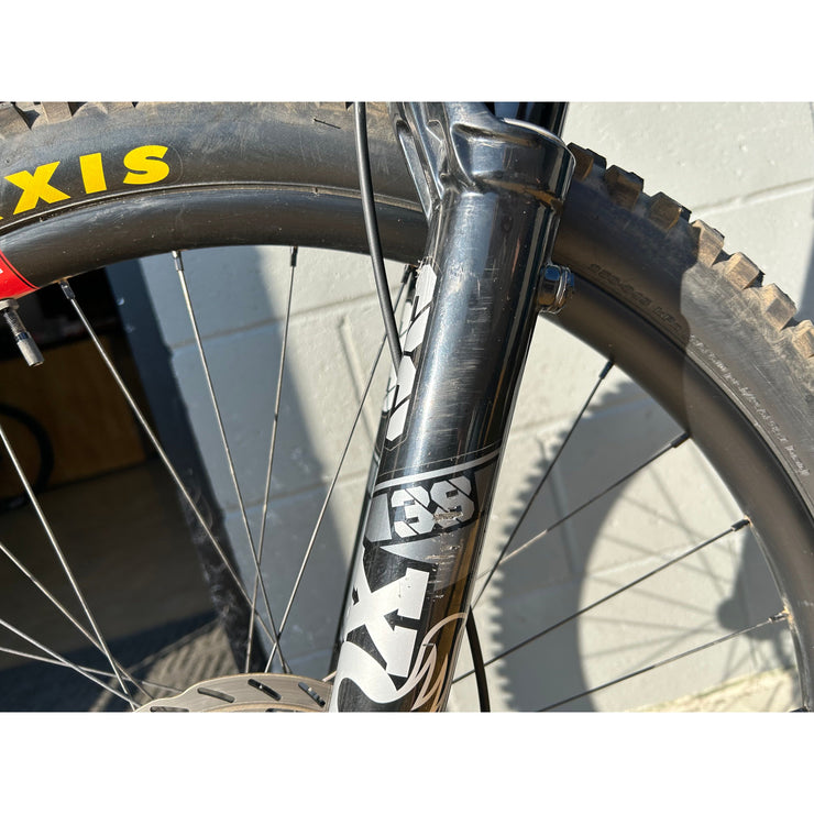 Santa Cruz Bullit 4 C MX GX AXS, Large Demo Bike, Non Drive Side Fork Blems