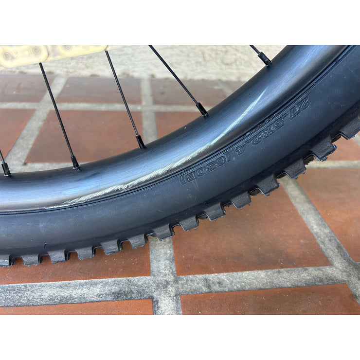 Santa Cruz Bullit 4 C MX 26 MD GX AXS, Medium Demo Bike, Drive Side Rear Wheel Scratch (2)