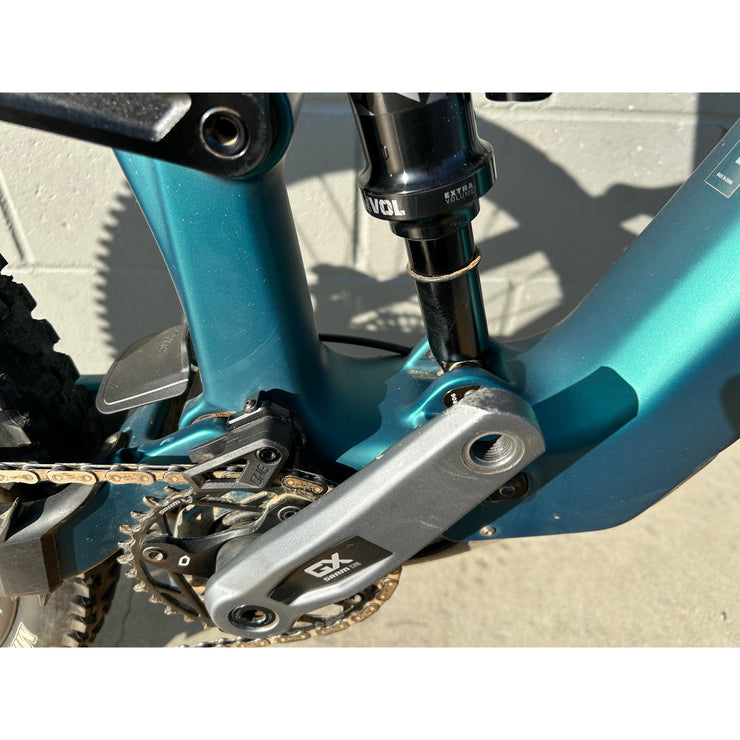 Santa Cruz Bullit 4 C MX GX AXS, Large Demo Bike, Crank Blems Drive Side