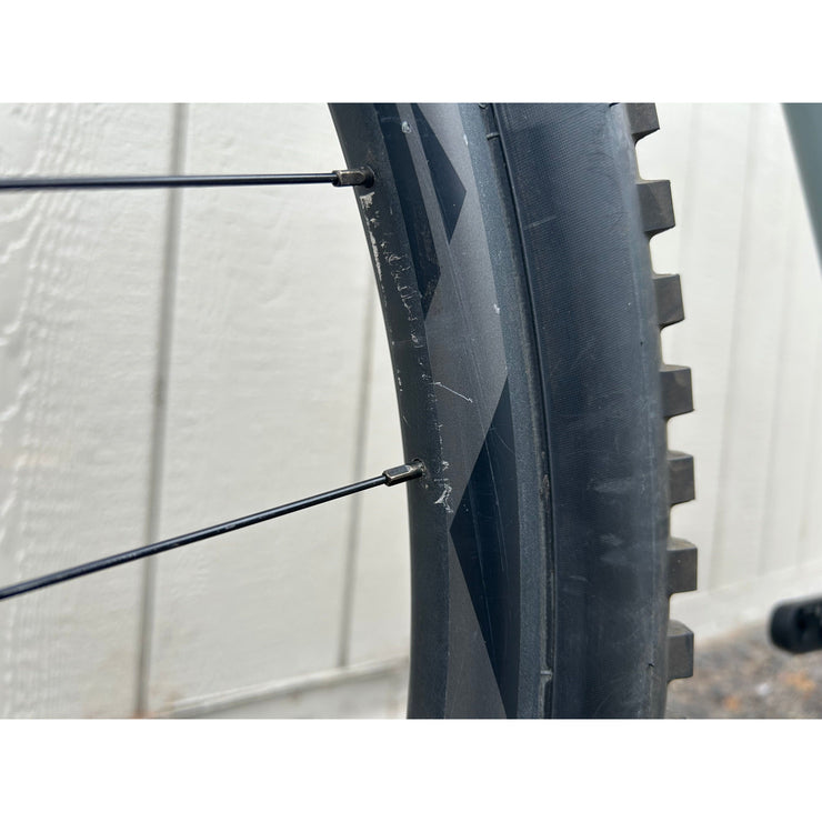 Giant Trance 29 2 Large - DEMO, Front Wheel Blemish Non Drive-Side (1)