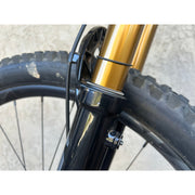 2025 Santa Cruz Bronson 5 CC MX X0 AXS, Large Demo Bike, Non Drive Side Fork Leg Blem