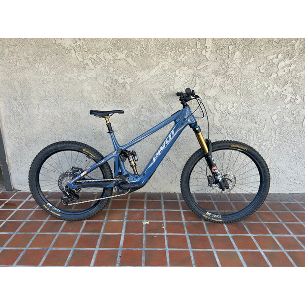 Pivot Shuttle LT Pro X0 Eagle w/ Mixed Alloy Wheels, XL Demo Bike, Drive Side Full View