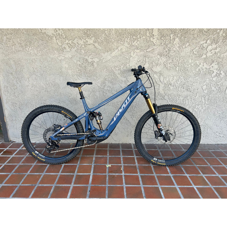Pivot Shuttle LT Pro X0 Eagle w/ Mixed Alloy Wheels, XL Demo Bike, Drive Side Full View