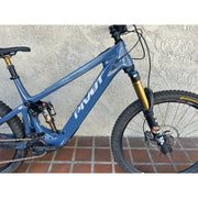 Pivot Shuttle LT Pro X0 Eagle w/ Mixed Alloy Wheels, XL Demo Bike, Drive Side Front View