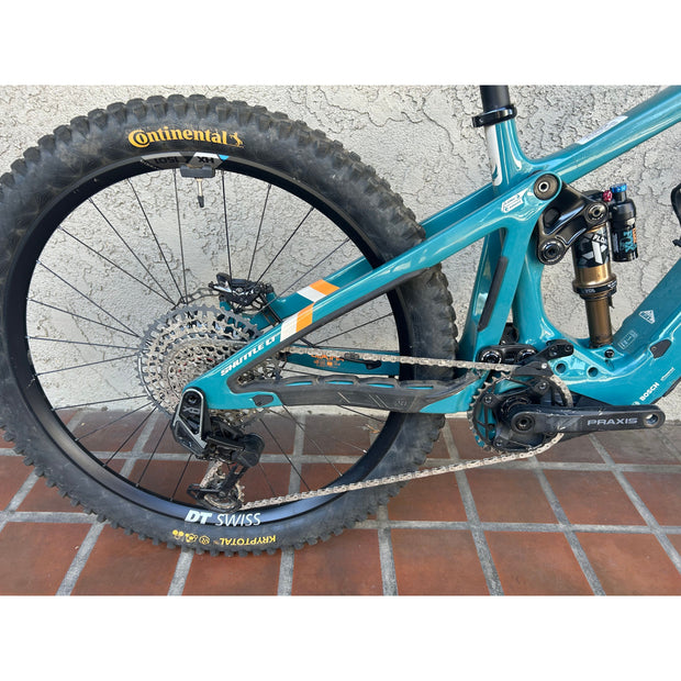 Pivot Shuttle LT Pro X0 Eagle w/ Mixed Alloy Wheels, Medium Demo Bike, Drive Side Rear View