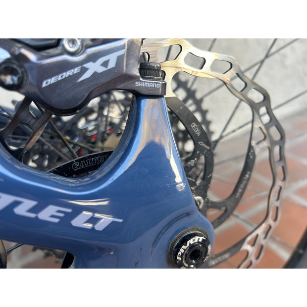 Pivot Shuttle LT Pro X0 Eagle w/ Mixed Alloy Wheels, XL Demo Bike, Non Drive Side Axle Blem