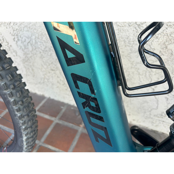 Santa Cruz Bullit 4 C MX 26 MD GX AXS, Medium Demo Bike, Non Drive Side Down Tube Blemishes