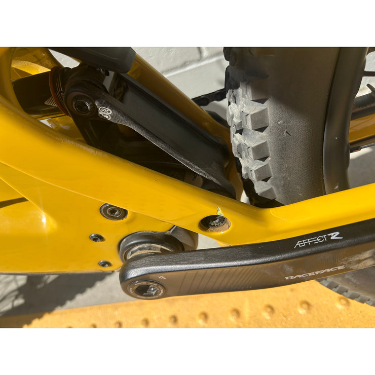 2025 Santa Cruz Heckler SL CC MX X0 AXS RSV Medium, Demo Bike, Non Drive Side Pivot Blemish