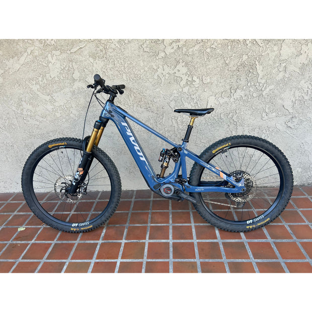 Pivot Shuttle LT Pro X0 Eagle w/ Mixed Alloy Wheels, Small Demo Bike, Non Drive Side Full View