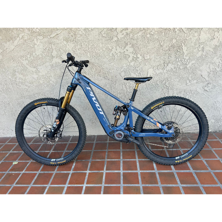 Pivot Shuttle LT Pro X0 Eagle w/ Mixed Alloy Wheels, Small Demo Bike, Non Drive Side Full View