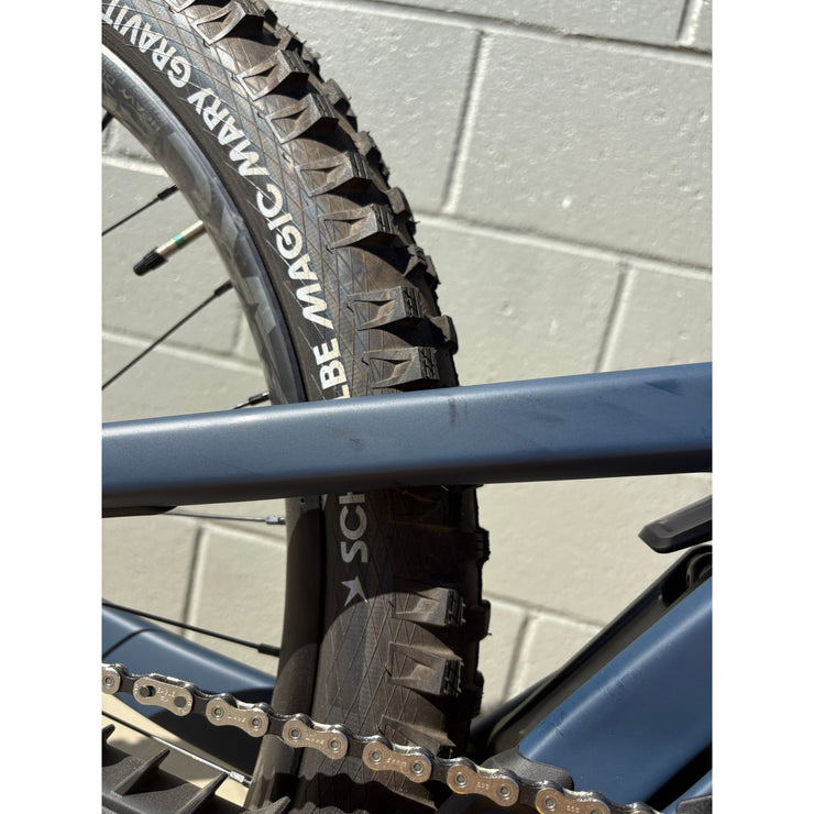 2025 Santa Cruz Heckler SL 1 C MX Stout BLEM, Drive Side Seat Stay Blemishes