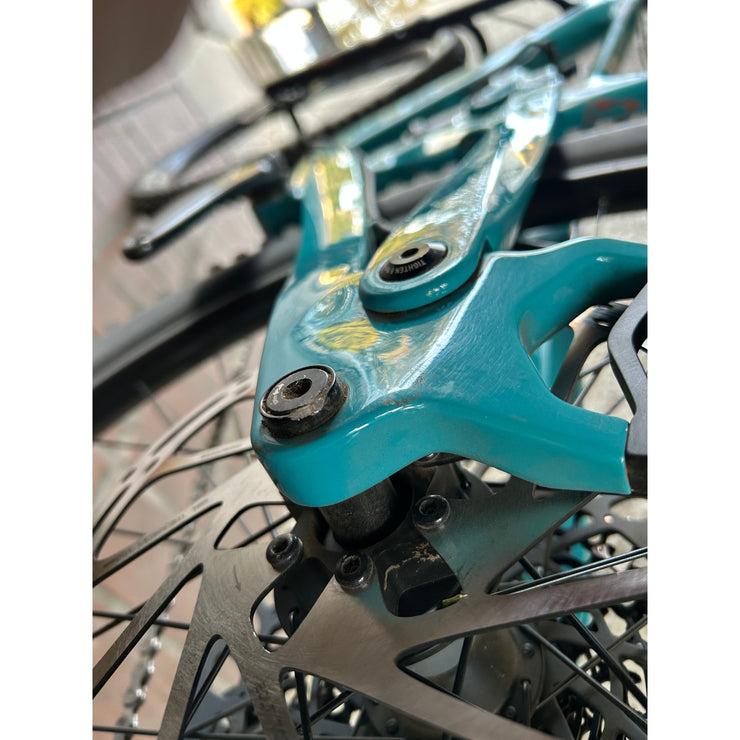 Kona Process 153 CR, Medium Demo Bike, Non Drive Side Axle Chip