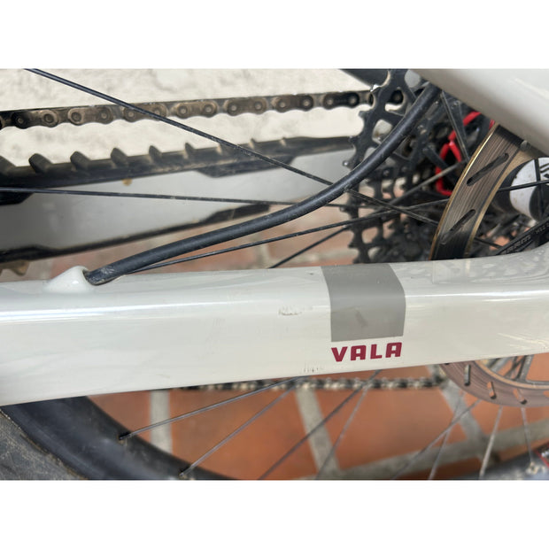 2025 Santa Cruz Vala 1 CC MX  X0 AXS RSV, XL Demo Bike, Non Drive Side Chainstay Blem