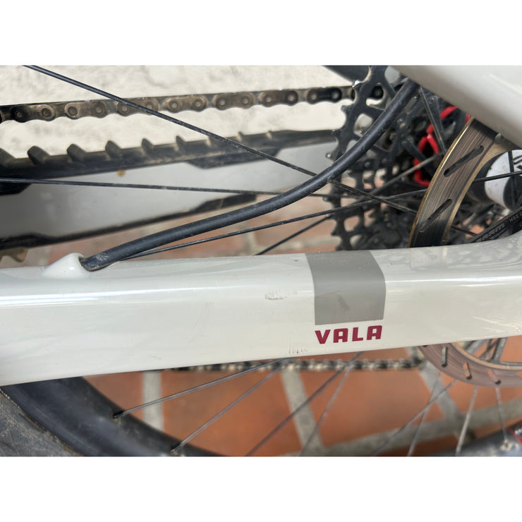 2025 Santa Cruz Vala 1 CC MX  X0 AXS RSV, XL Demo Bike, Non Drive Side Chainstay Blem