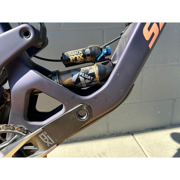 2025 Santa Cruz Hightower 4 CC 29 X0 AXS, Demo Bike, Drive Side Down Tube Blemishes