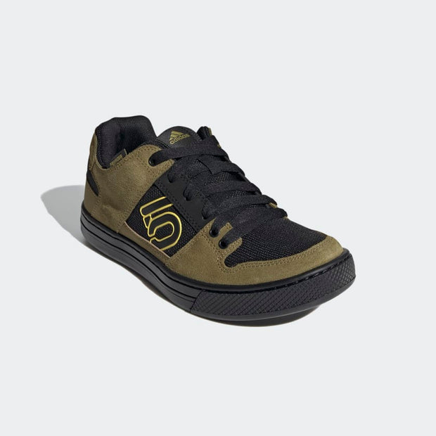 Five Ten Freerider Men’s Mountain Bike Shoe, Hazy Yellow / Wild Moss / Core Black, full view.