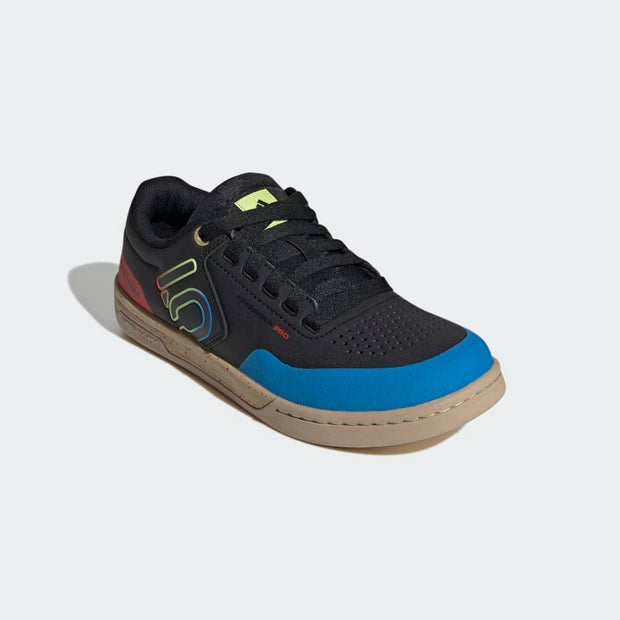 Five Ten Men's Freerider Pro Shoe, core black / carbon / wonder whit, full view.