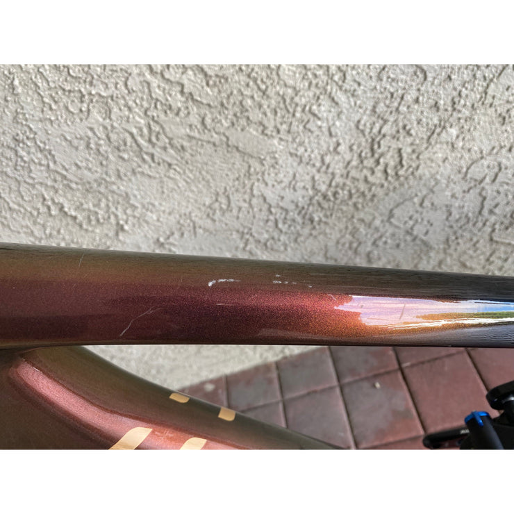 2021 Liv Intrigue Adv Pro 29 1, Chameleon Mars, *BLEM* Top Tube Blemish View.