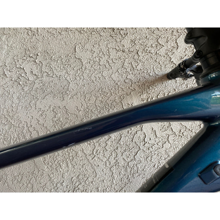 2023 Norco Fluid FS 3 Blue/Silver, *BLEM*, Top Tube View.