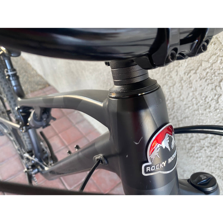 2022 Rocky Mountain Element A10, grey / black, Demo bee with BLEMS, head tube view.