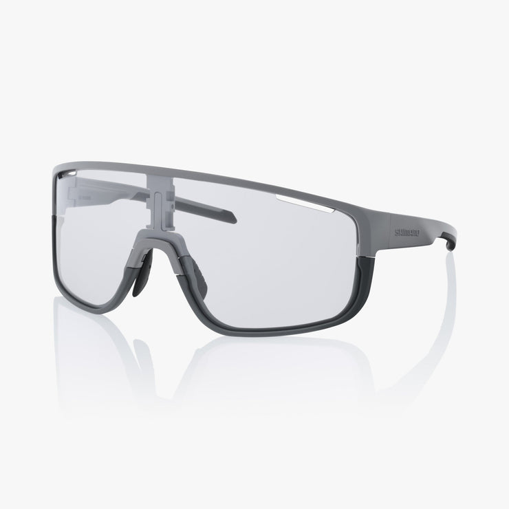 Shimano Pulsar, Frost Gray Frame W/ PC Clear Spare Lens, full view.