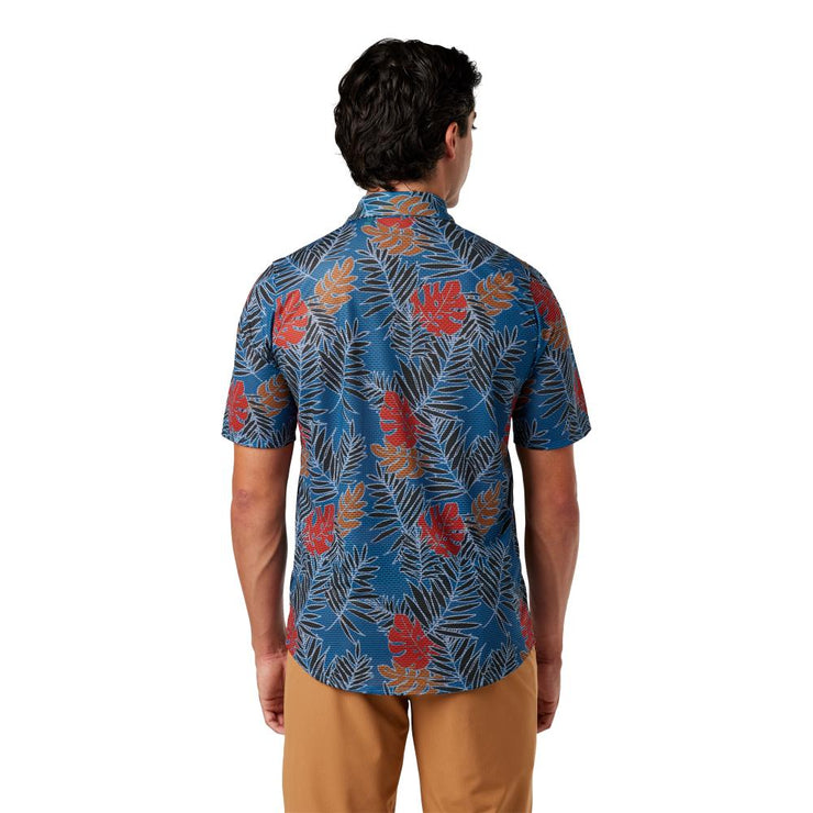 Pearl Izumi Men's Canyon Tech Snap Shirt stellar palm, on model, back view