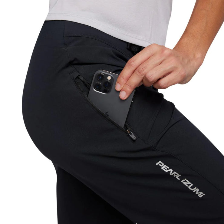 Pearl Izumi Women's Summit Short w/liner, black, pocket detail
