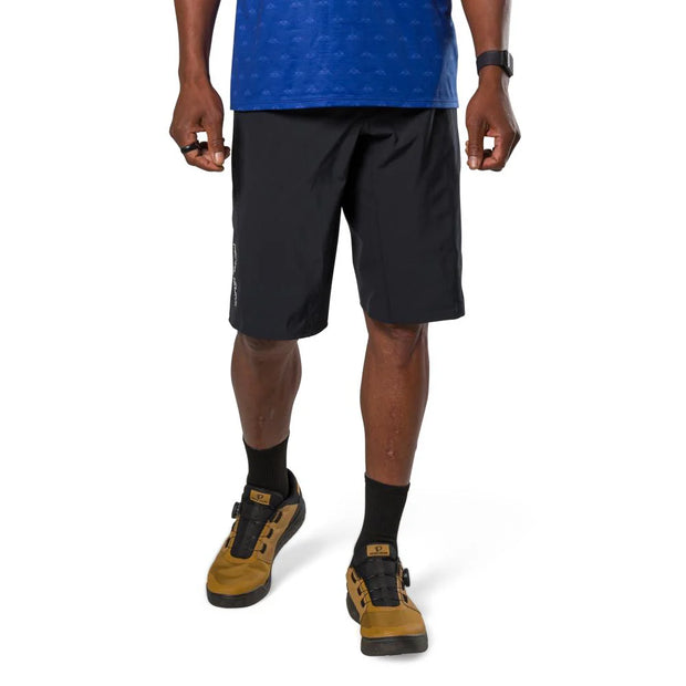 Pearl Izumi Men's Summit Short w/Liner, black, on model