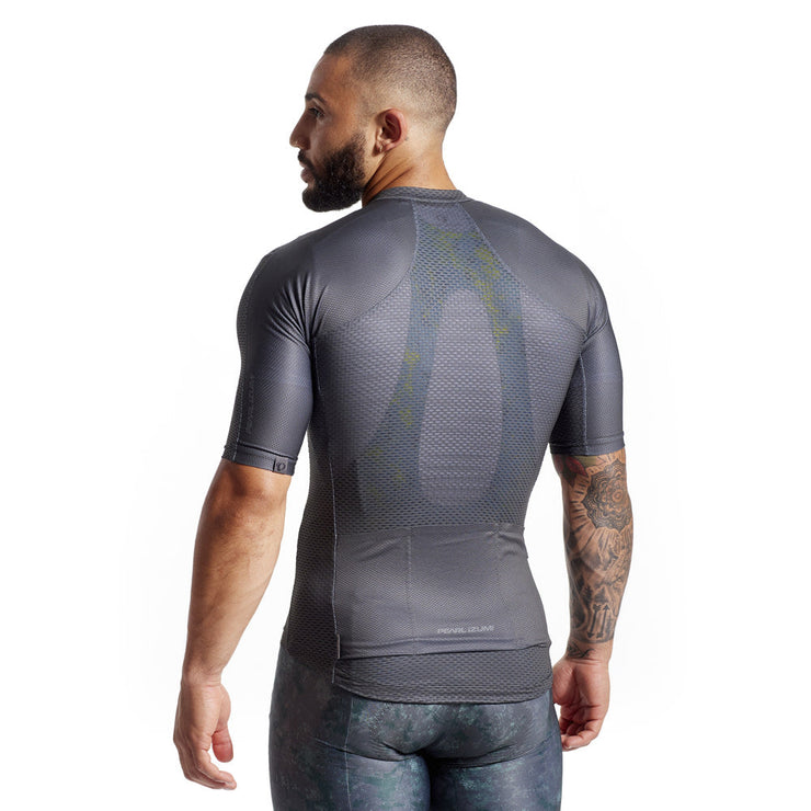  Pearl Izumi Men's Pro Mesh Cycling Jersey, urban sage, back view on model.