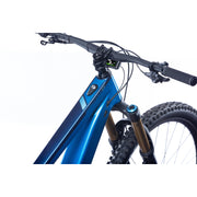 2023 Pivot Shuttle LT RIDE SLX/XT 29, Bass Boat Blue Tritone, cockpit view.