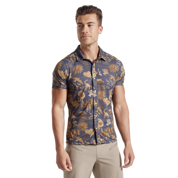 Pearl izumi Canyon Tech Snap Short Sleeve, dark ink coslope, front view on model