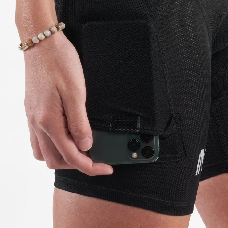 Nezium Guthrie Women's Liner Short black on-model side pocket for phone view