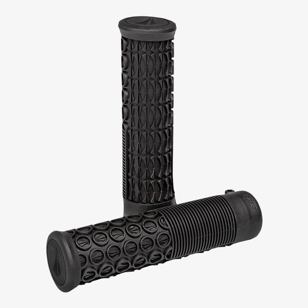 SDG Thrice 33 Lock-On Grips - Black, Full View