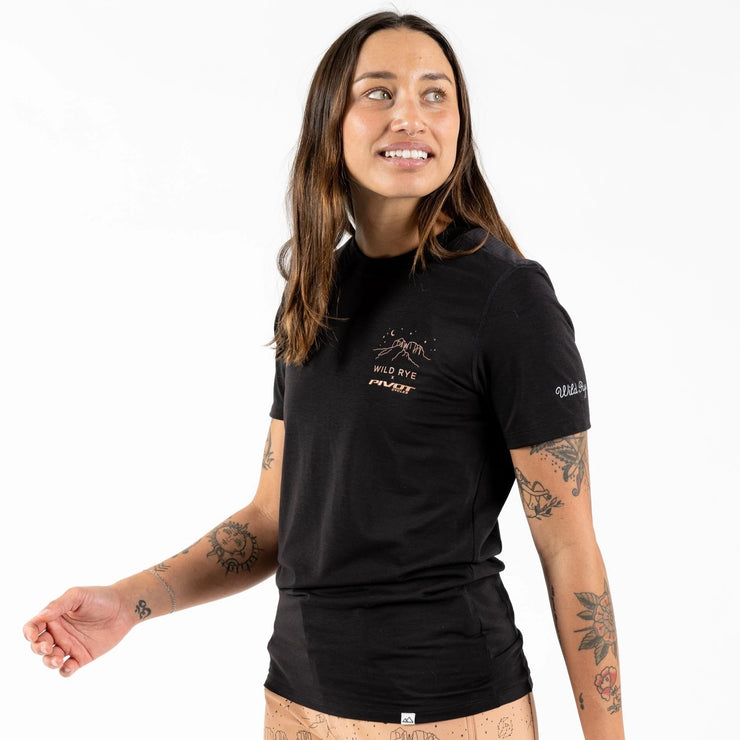 Wild Rye x Pivot Cycles Collaboration - Salida Women's MTB Jersey, Sedona Nights Black, Side view on a model