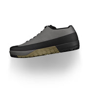 fi'zi:k Gravita Versor Men's Shoe, Gray Mud, Side View